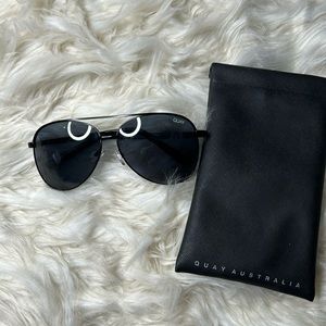 VIVIENNE Aviators Quay Australia Authentic